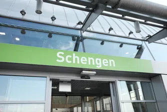 Проверките по сухопътните граници между Унгария и Румъния, и между Румъния и България ще се запазят за поне шест месеца с цел да се предотврати всяка сериозна заплаха за обществения ред и вътрешната сигурност