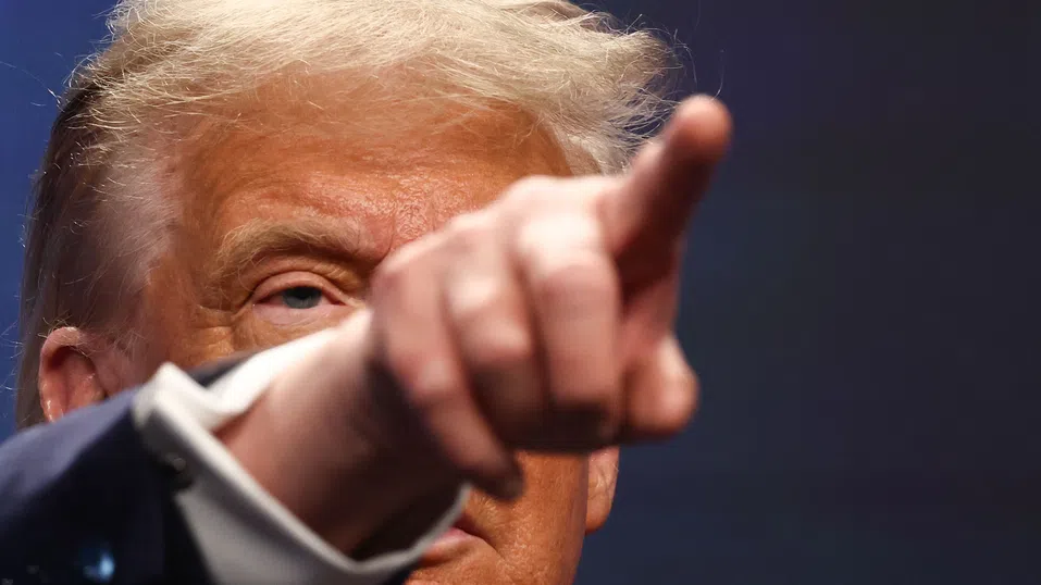 Тръмп обяви 25% мито за държави, които „правят бизнес“ с Иран