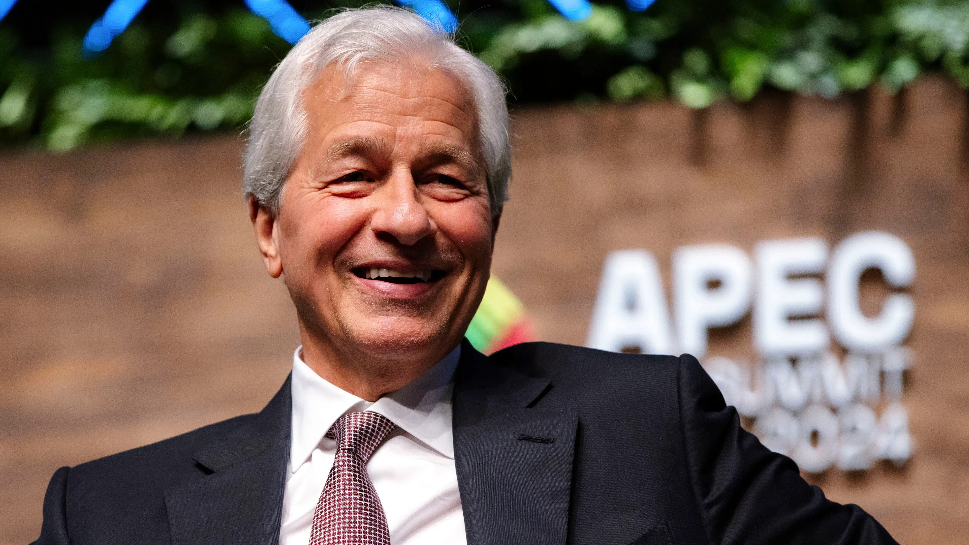 JPMorgan инвестира 10 млрд. долара в критично важни за националната сигурност индустрии
