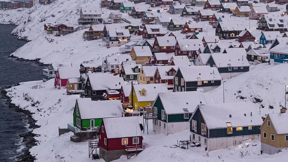 Срещата във Вашингтон: Гренландците в очакване на решение, което ще преначертае Арктика и техния живот