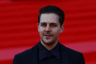 Украйна упрекна HBO за участието на проруски актьор в The White Lotus