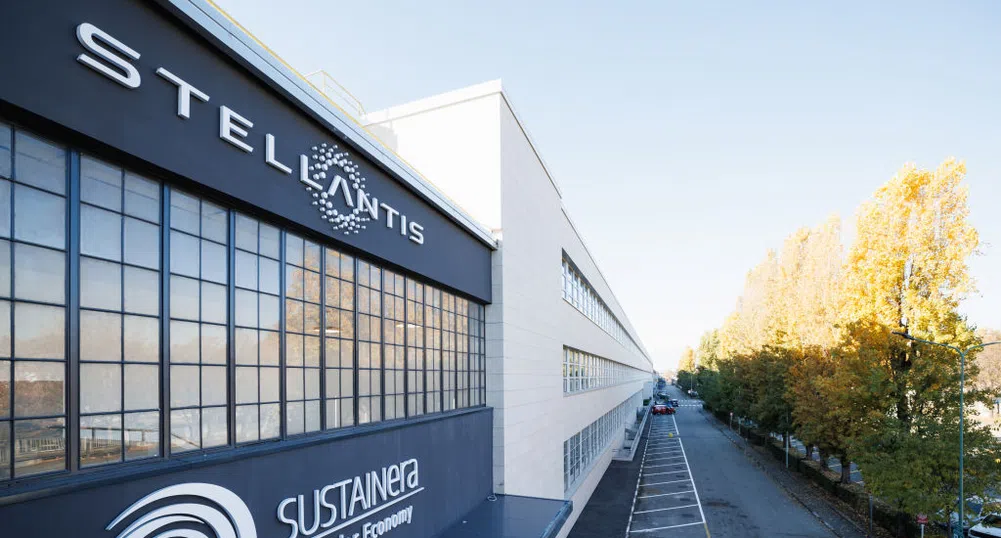 Флирт на Stellantis с Франция разбуни духовете в Италия
