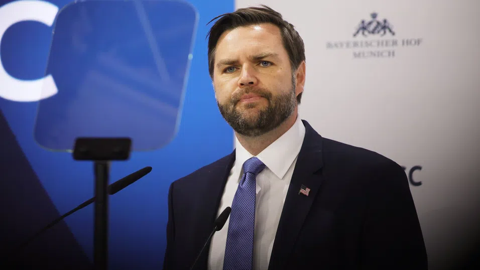 Провал на сигурността и здравия разум: Как Белият дом сподели секретни подробности за военни удари с журналист