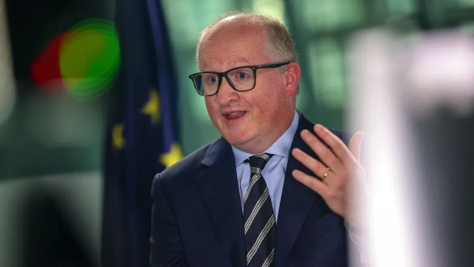 Филип Лейн, ЕЦБ: Два външни шока определят динамиката в еврозоната в момента