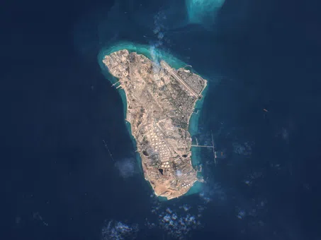 Тръмп заяви, че САЩ са „унищожили“ военни цели на иранския остров Харг, но не са „заличили“ петролната инфраструктура.