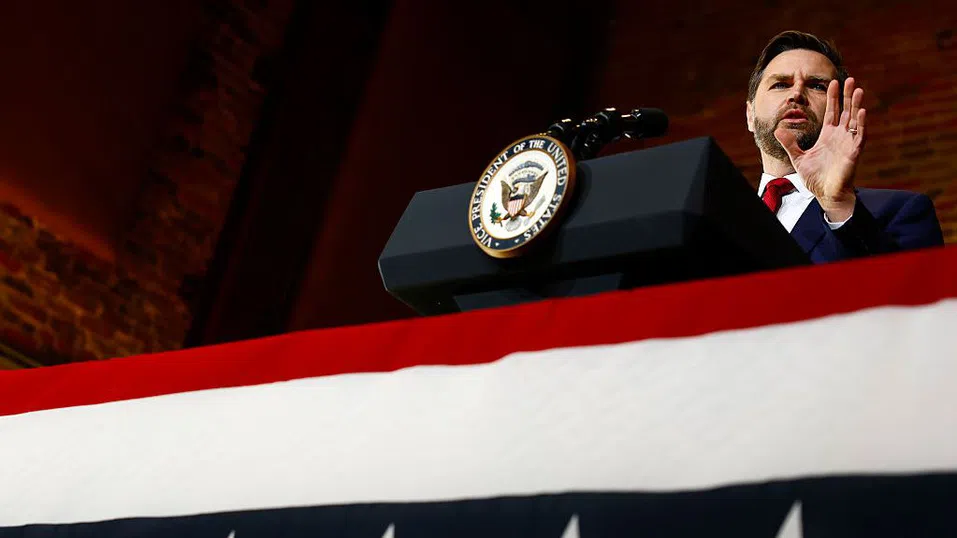 Необичайната резервираност на Джей Ди Ванс относно войната с Иран