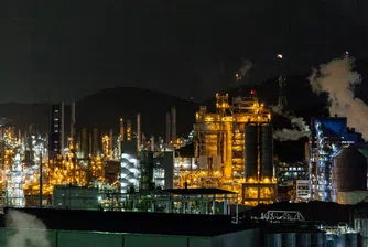 Вътрешни сблъсъци предизвикват криза в най-голямата рафинерия в Италия