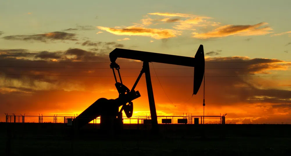 Трябва ли да преосмислят ESG инвеститорите отношението си към изкопаемите горива?