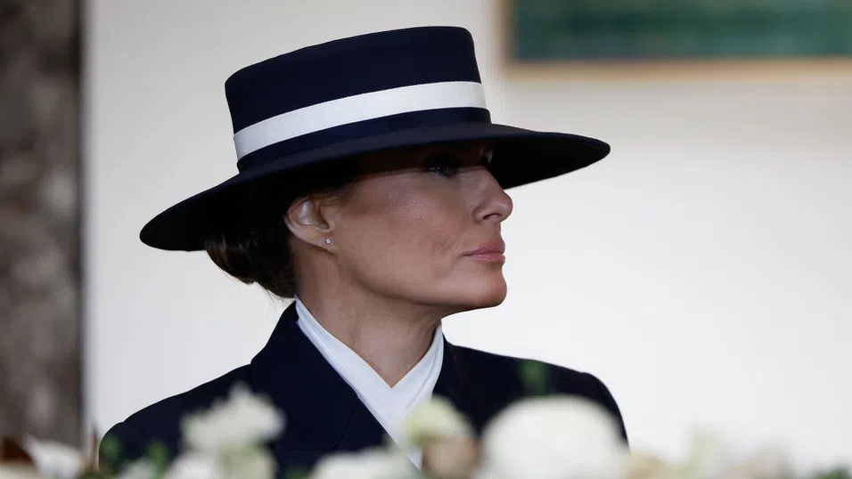 „Роботите са тук“: Мелания Тръмп иска бдителен контрол на AI