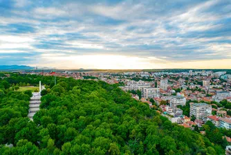 Икономиката на България нараства с 3,1% през второто тримесечие според НСИ