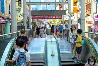 Парадокс: Всички искат в Сингапур, но там се живее от заплата до заплата