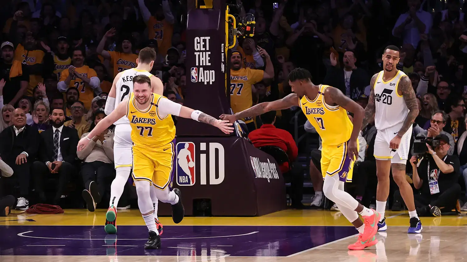 Сключена за един уикенд: LA Lakers и сделката за 12,5 млрд. долара, която шокира NBA