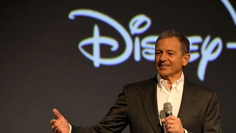 Силният стрийминг и увеселителните паркове спасяват тримесечието на Disney