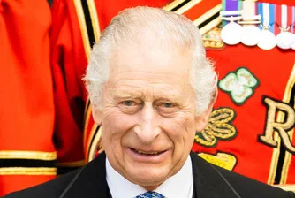 Монархът демонстрира бодър дух и добро настроение въпреки продължаващото лечение от рак, на което се подлага