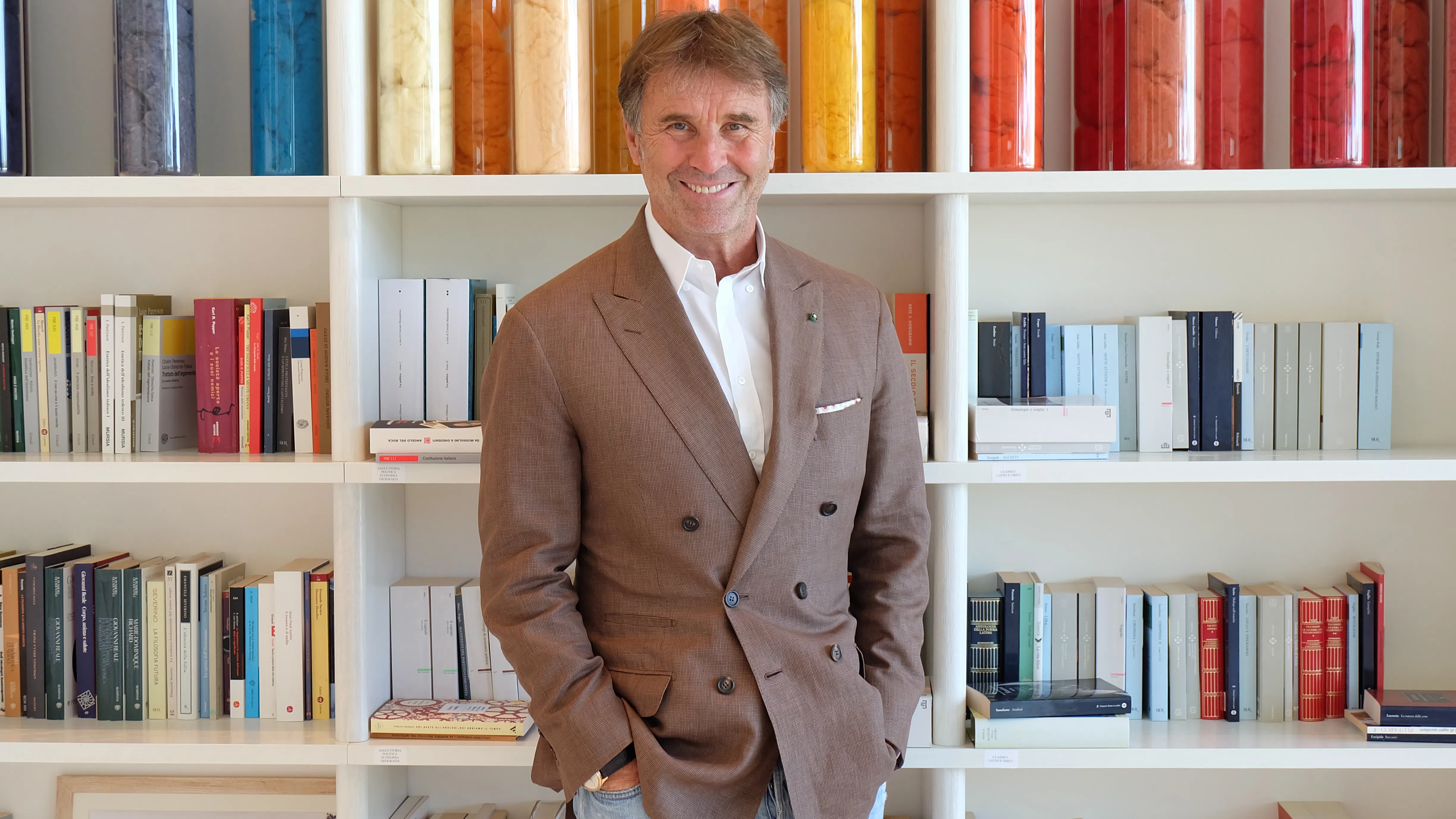 „Учтивият визионер“ Брунело Кучинели: За етиката на печалбите, уроците от Марио Драги и един съвет към Джорджа Мелони