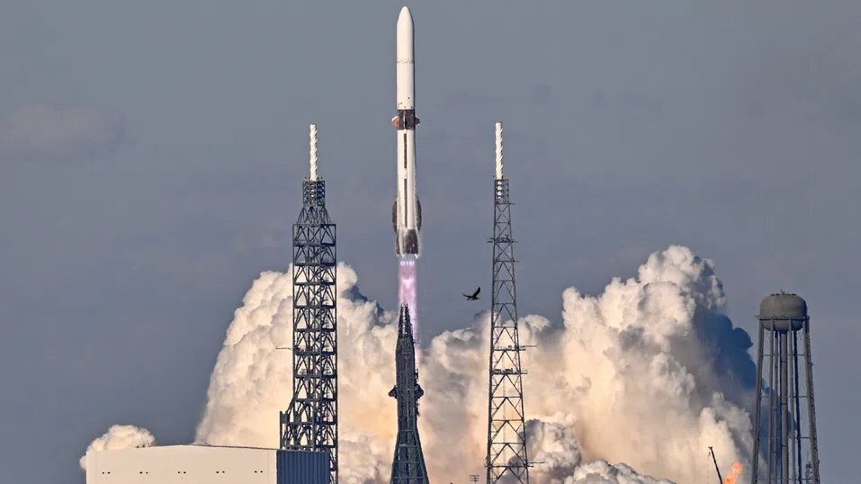 Blue Origin навлиза в орбитата на SpaceX с успешен полет, който пренарежда пазара на космическата индустрия