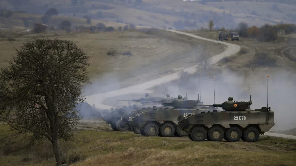 Докато САЩ се изтеглят, НАТО демонстрира сила в Румъния