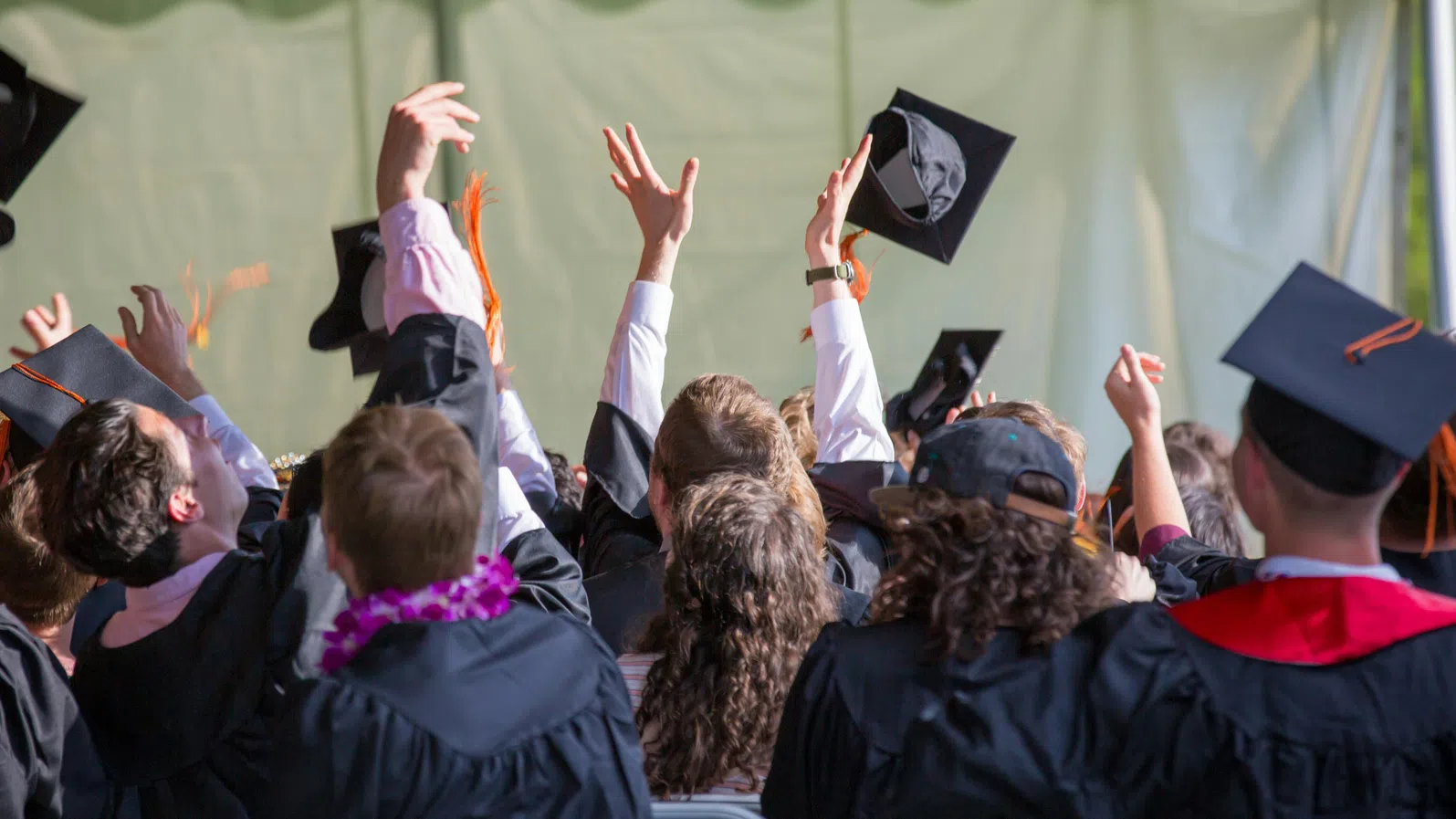 Лихвата по студентски кредити не трябва да надхвърля 3%, реши окончателно НС