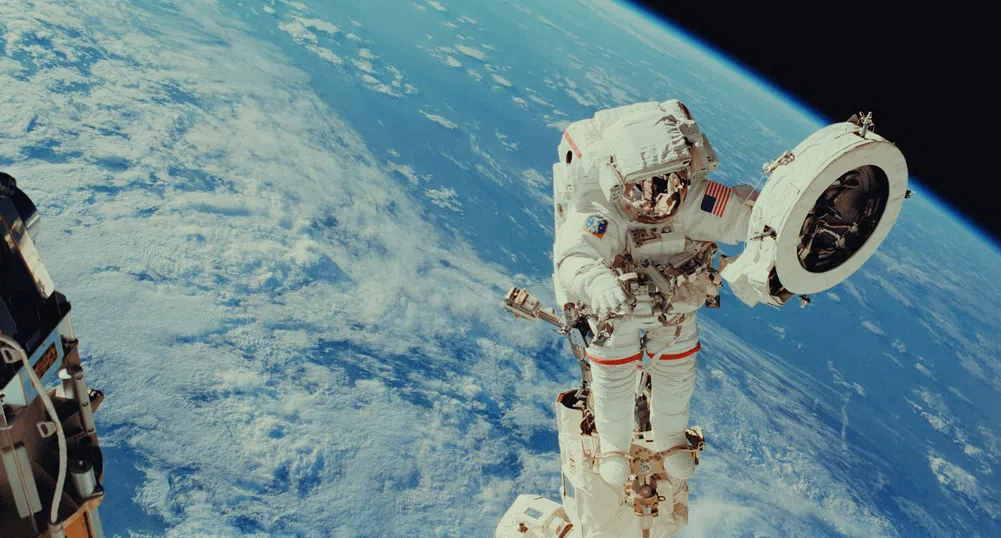 Какво се случва с човешкото тяло в Космоса?