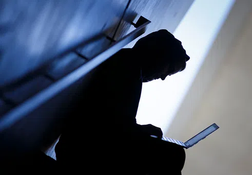 Идва ли краят на онлайн анонимността? Как AI разкрива самоличности в социалните мрежи