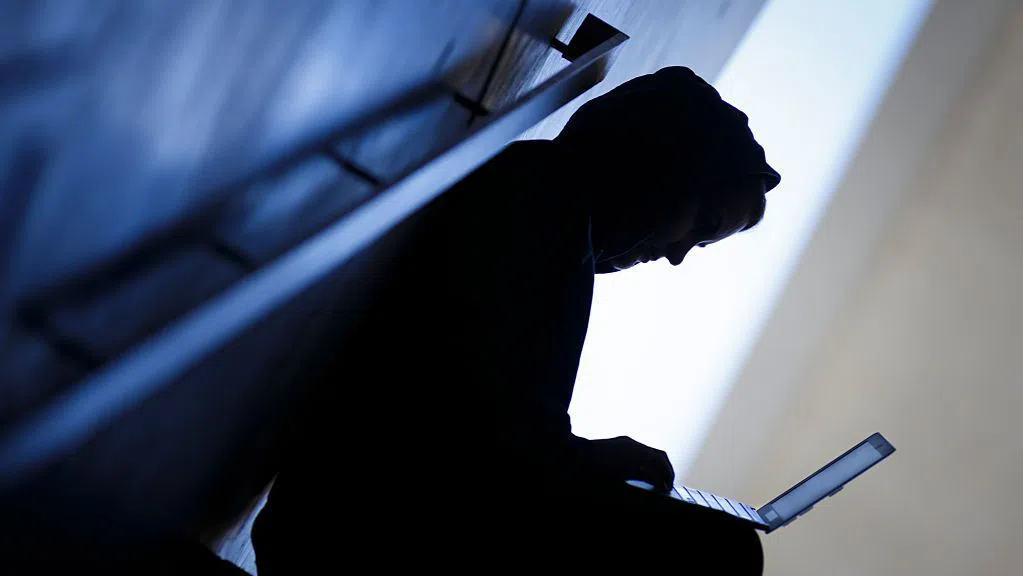 Идва ли краят на онлайн анонимността? Как AI разкрива самоличности в социалните мрежи