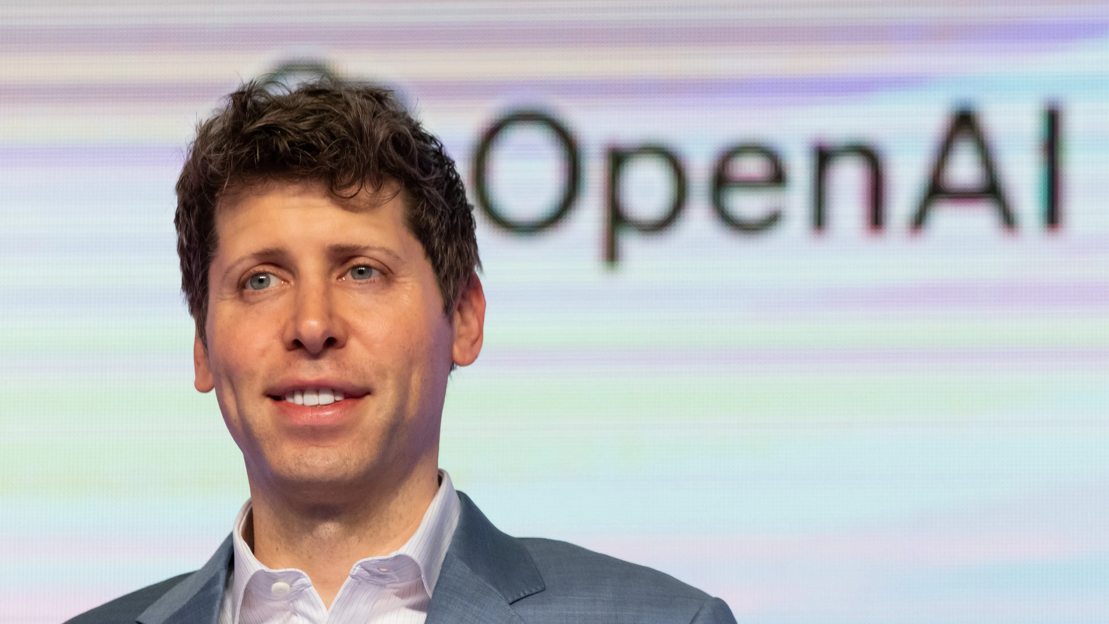 OpenAI предизвиква Google на полето на интернет търсачките