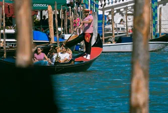 Венеция връща таксата за еднодневни туристи