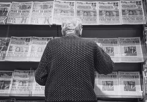 Губещи в собствената си игра: Как интернет открадна бизнеса на таблоидите?