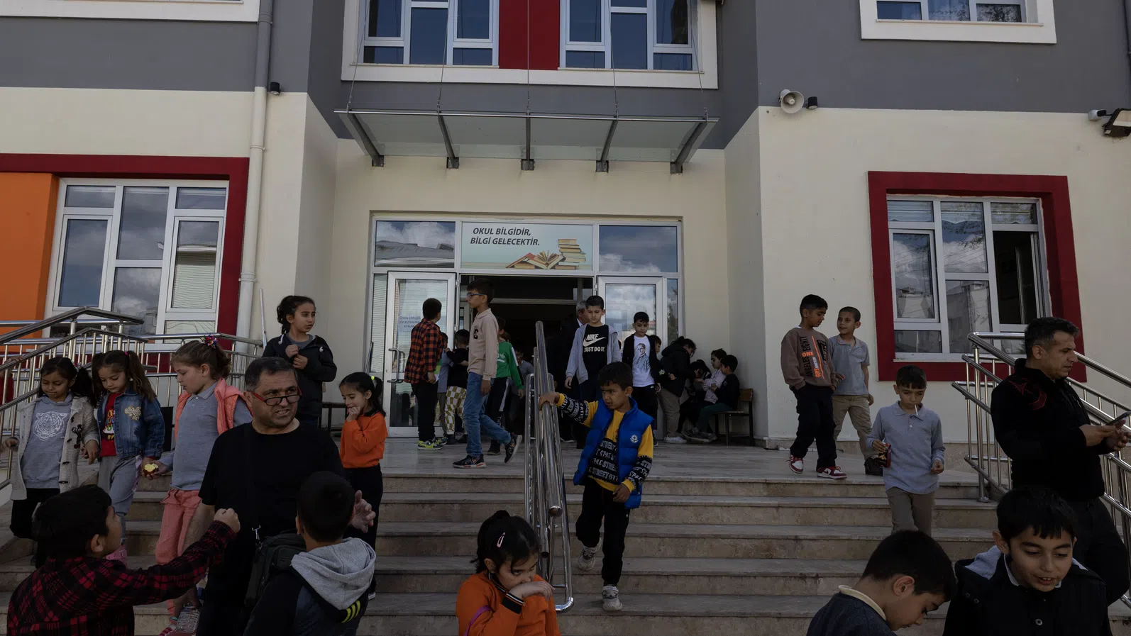 Втора атака за два дни: Най-малко четирима загинали в училище в Южна Турция