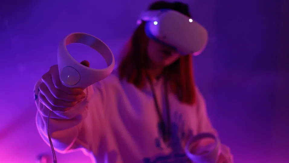 Парти извън реалността: VR променя облика на глобалната клубна индустрия