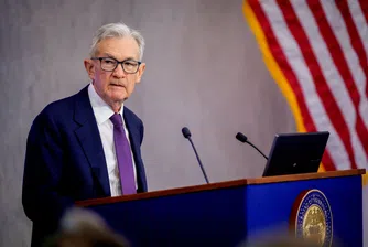 „Устойчиви шокове“: Пауъл се готви да задържи по-дълго високите лихвени проценти