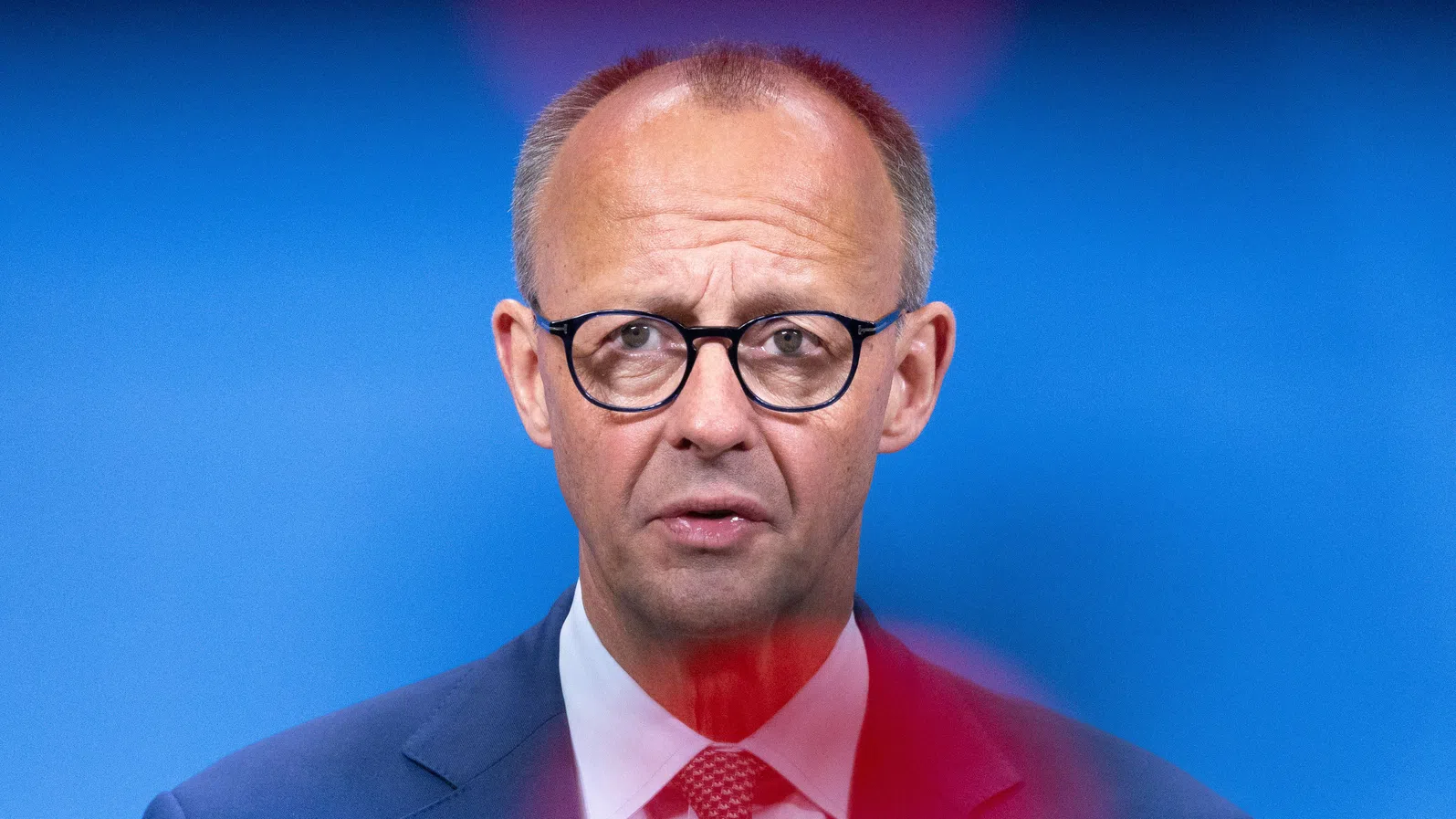 Мерц охлади ентусиазма за общия боен самолет с Париж