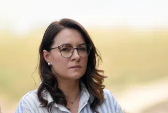 Номинираната за министър-председател на Украйна 39-годишна икономистка е един от най-влиятелните политически лидери в страната и държи ключа към критично важните връзки с международни съюзници