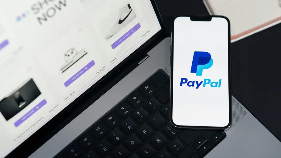 Stripe и Advent предлагат да придобият PayPal за над 53 милиарда долара