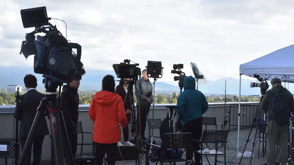 Медиите в Москва и Киев са на различни полюси за срещата Путин-Тръмп