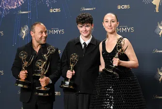 Драмата на Netflix доминира в категориите за минисериал серии, а първият сезон на сатирата на Apple TV+ стана най-награждаваната комедия в историята