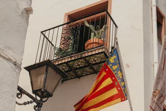 Министерството на жилищното строителство вече е поискало от платформите за туристическо настаняване като Airbnb и Booking да премахнат обявите за тези места за настанявания