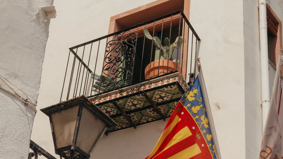 Срещу жилищната криза: Испания заличава 53 000 апартамента от регистъра за краткосрочни наеми