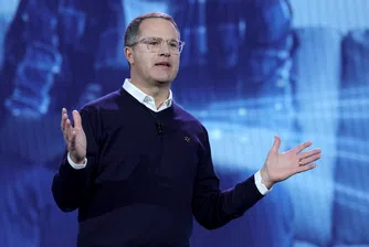 От верига за бедните до гигант за всички: Стратегът на Walmart излиза в пенсия