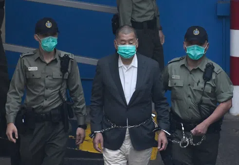 20 години затвор за Джими Лай задълбочават напрежението между Пекин и Запада