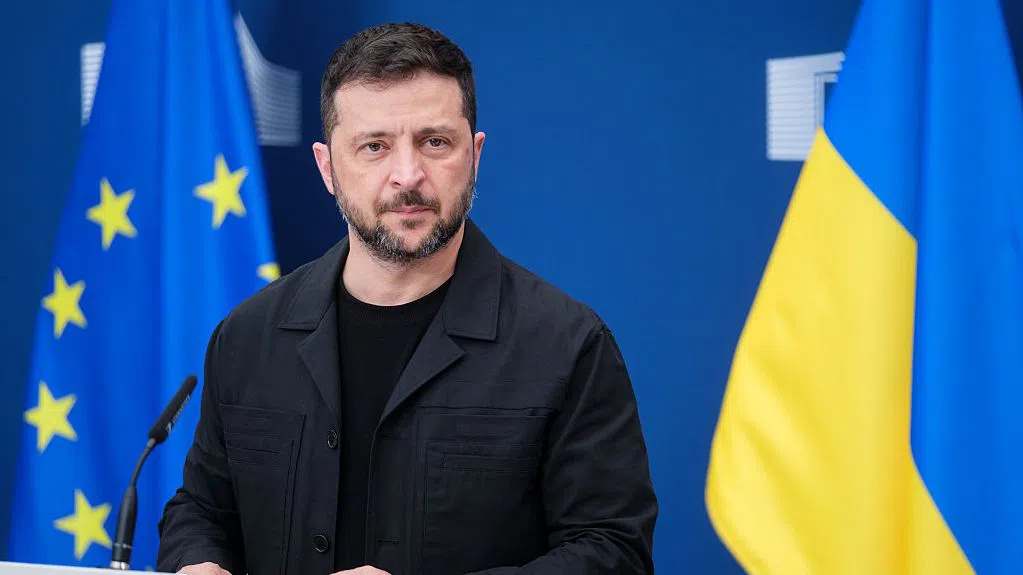 Зеленски призова Тръмп да посети Украйна в реч по повод годишнината от инвазията на Русия