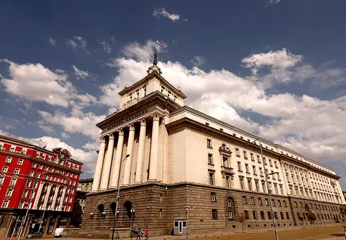 ЕК предупреди България за риск от процедура за прекомерен дефицит