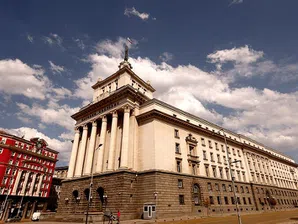 МАРКЕТ ЛИНКС: Румен Радев - с най-високо доверие от 51%, при избори сега - влиза в парламента с 25.6%