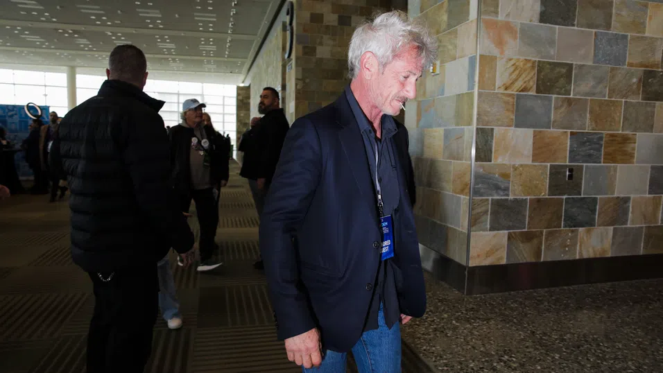 Шон Пен спечели трета статуетка „Оскар“ в кариерата си, но избра Украйна вместо церемонията