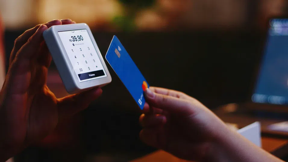 Отказва ли се ЕЦБ от американските разплащателни карти?