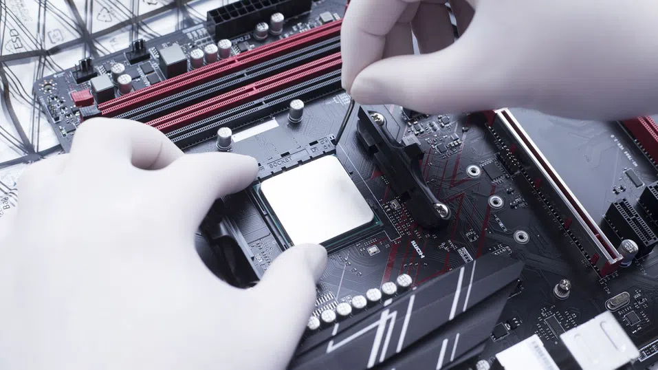 AI разбива бариерите в чип индустрията и създава нови конкуренти