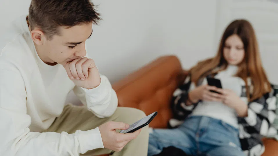 Европа въвежда проверки на възрастта онлайн