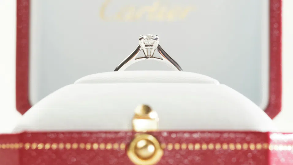 Бижутата засенчиха кризата в лукса: Cartier изстреля нагоре Richemont