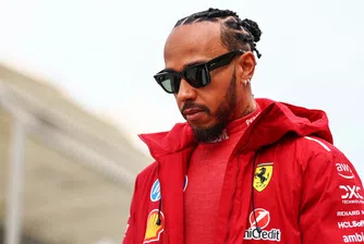 Как Люис Хамилтън и Apple пренесоха състезанията от F1 на големия екран