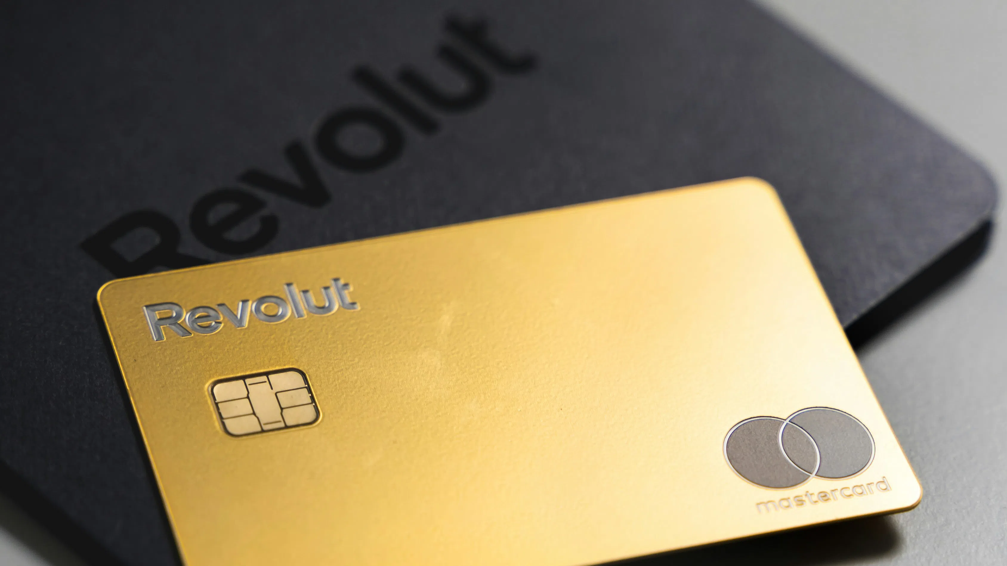 Revolut е оценен на 45 млрд. долара при вторична продажба на акции